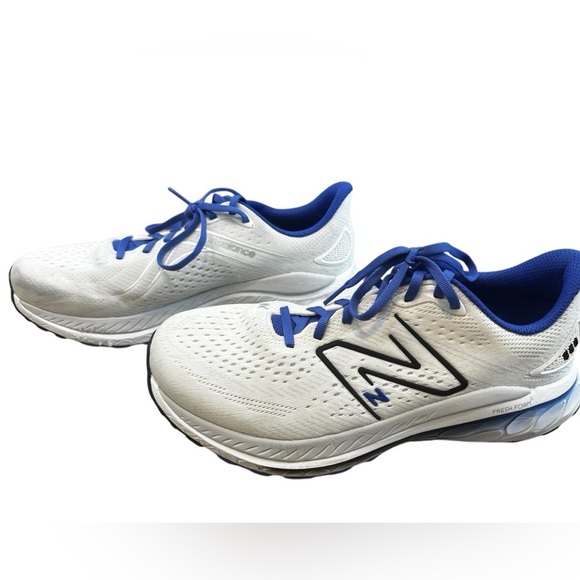 New Balance Men's Fresh Foam X 860 V13 Sneaker in Marine Blue/ White Size 9 - Picture 3 of 7
